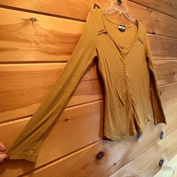 Comme Toi…gold/tan Fitted Long Sleeve Buttoned Blouse size M - Picture 3 of 11